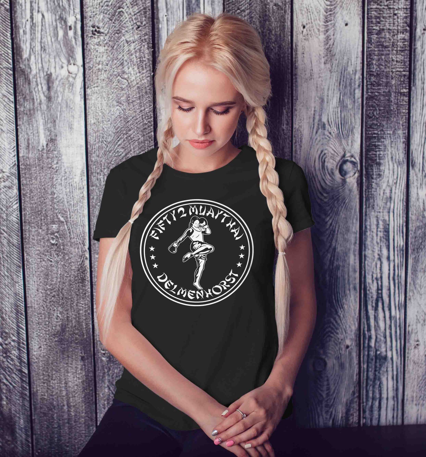 B&C T-Shirt mit Brustaufdruck MUAYTHAI FRAU