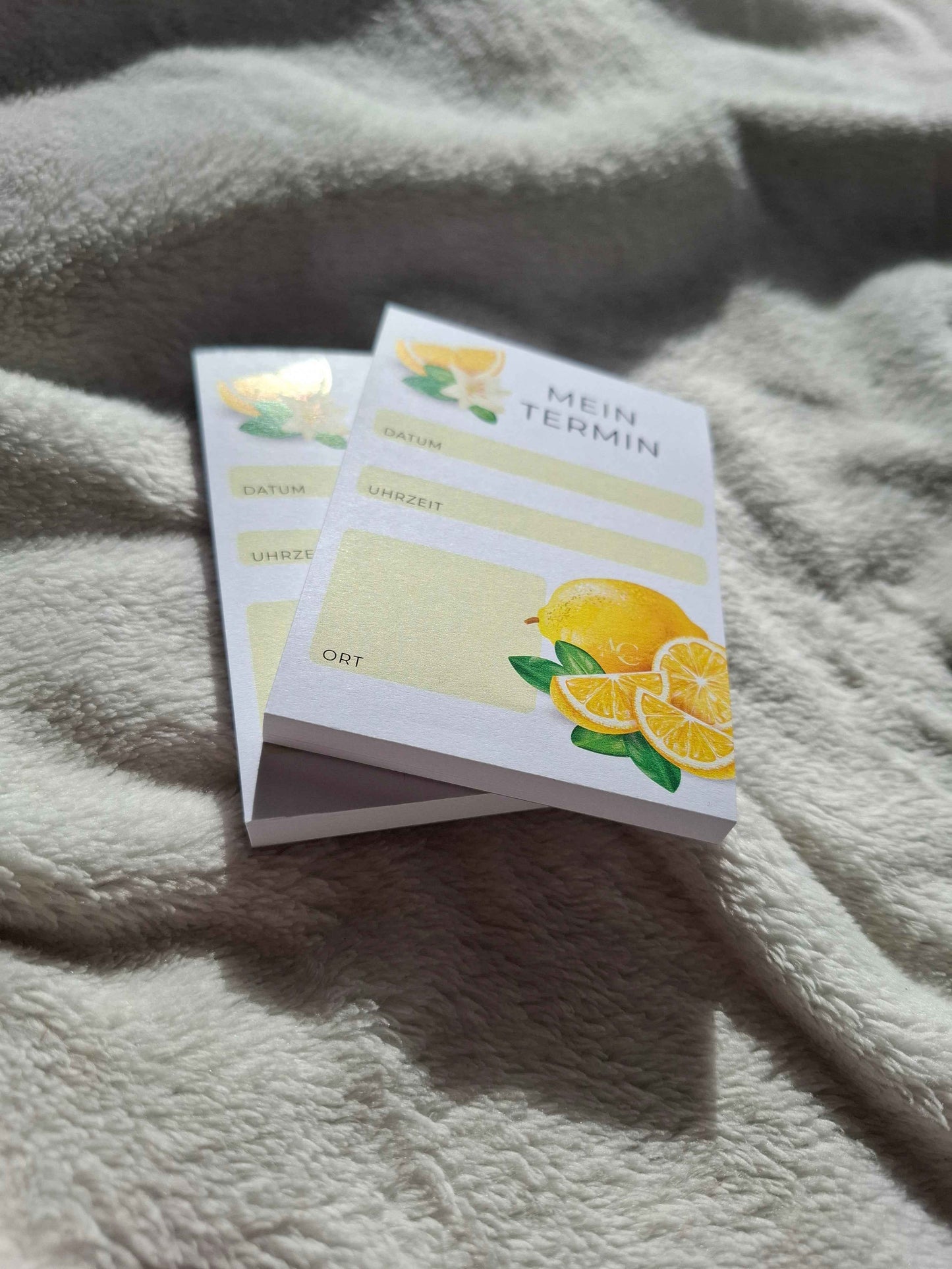 Schreibblock TERMIN mit Zitronen-Motiv - A7 Notizblock aus Naturpapier (120g) | Frisches Design für Termine, To-dos & kreative Ideen