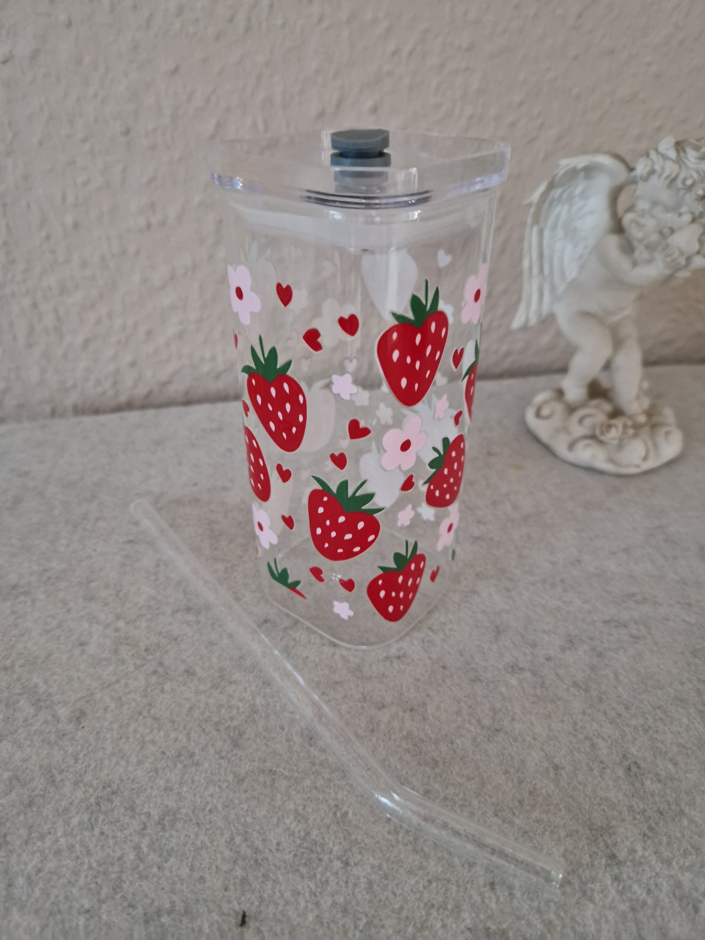 Erdbeer-Glasbecher mit Deckel & Strohhalm - 400 ml, auslaufsicher & langlebig - Stylisches Trinkglas mit Fruchtmotiv