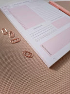 Schreibblock TAGESPLANER - DIN A5 | Tagesplanung, Termine & Aufgaben optimal organisieren