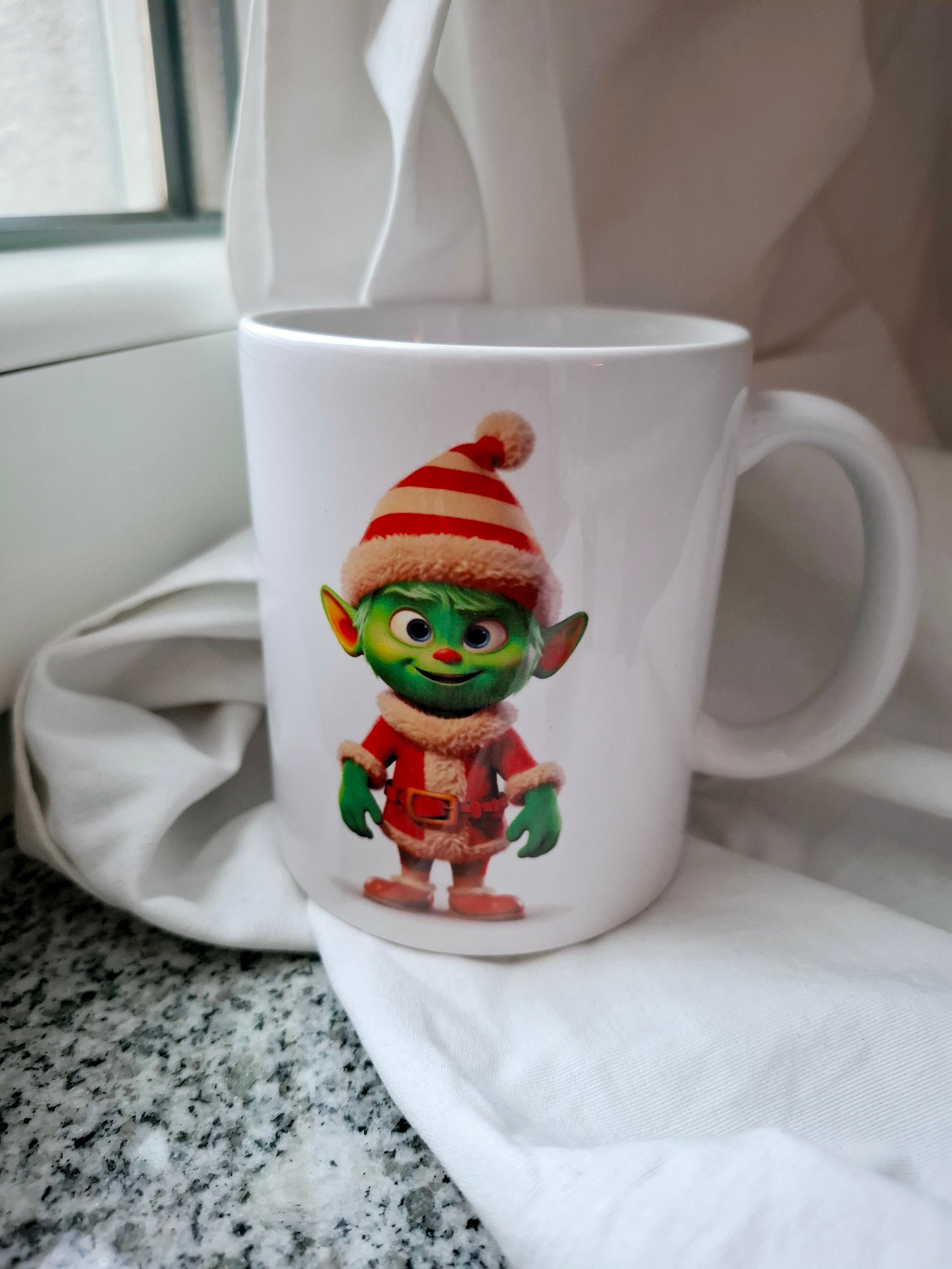 Bedrucke Becher mit Grinch Motiv