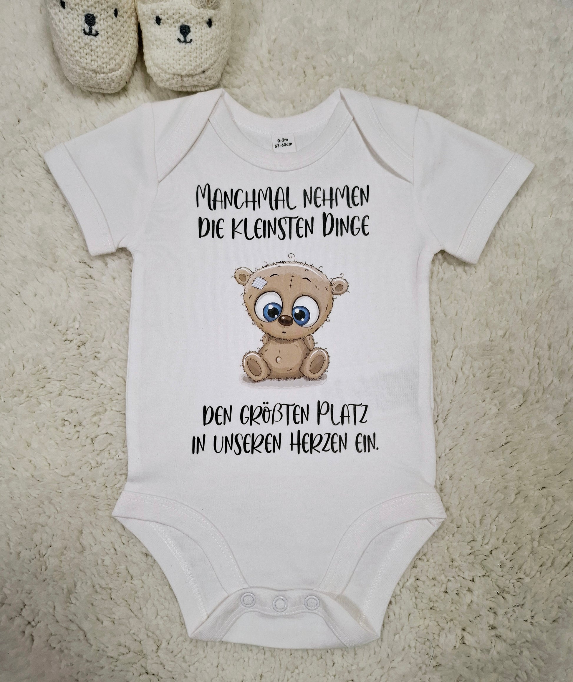 Baby Body mit einem süßem Bärchen und tollem Text. Perfekt als Geschenk für ein Baby.