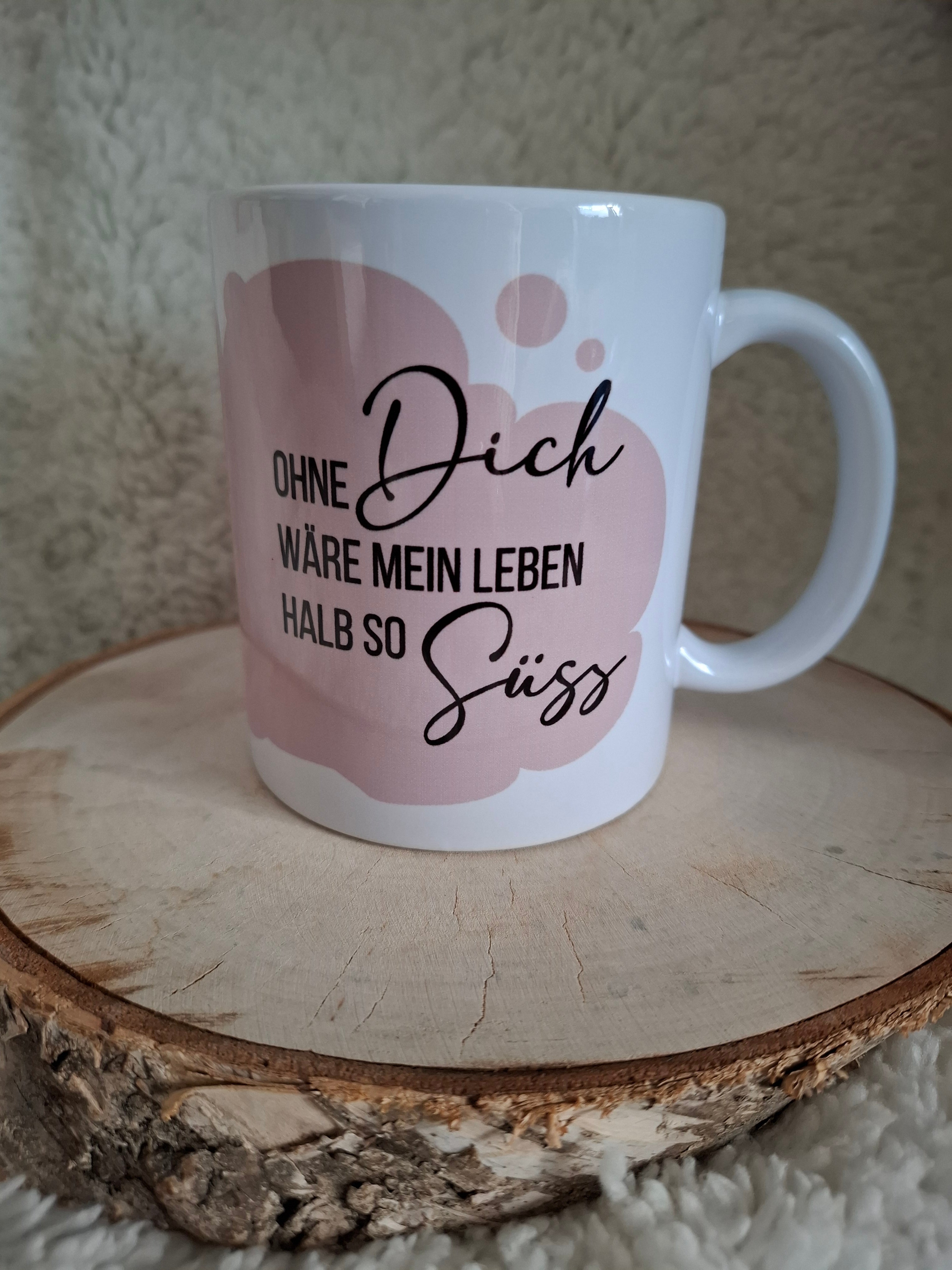 bedrucktes Becher zum Valentinstag oder für den/die Liebsten
Bärchen mit Pralinenschachtel und Text "ohne dich wäre mein Leben halb so Süss"