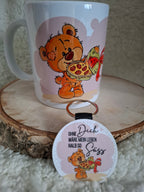 bedrucktes Becher zum Valentinstag oder für den/die Liebsten
Bärchen mit Pralinenschachtel und Text "ohne dich wäre mein Leben halb so Süss"
