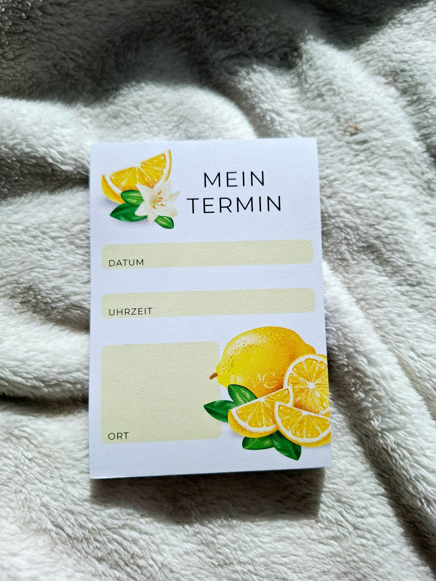 A7 Terminblock mit Zitronen-Motiv – Notizblock mit Datum, Uhrzeit & Ort-Feldern aus festem 120g Naturpapier