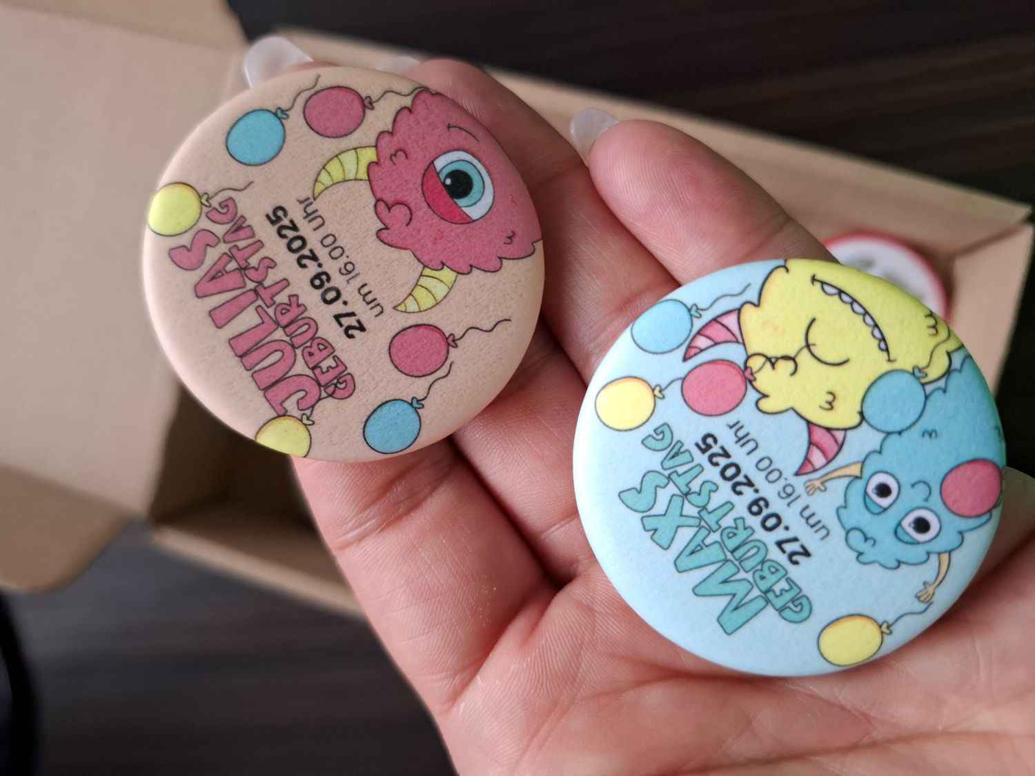 44mm Button "Monster Geburtstag" – Personalisierte Einladung zur Kinderparty - AC Designs