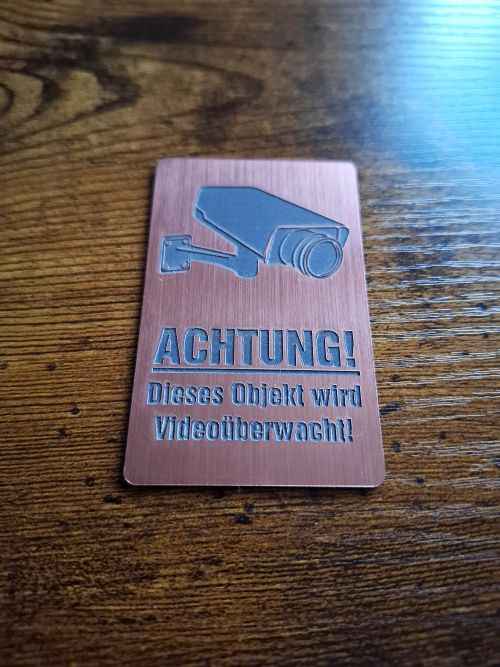 Achtung Kameraüberwachung Schild 8x5 cm | Warnschild Videoüberwachung | Gravur Schild | Silber, Gold, Roségold oder Weiß