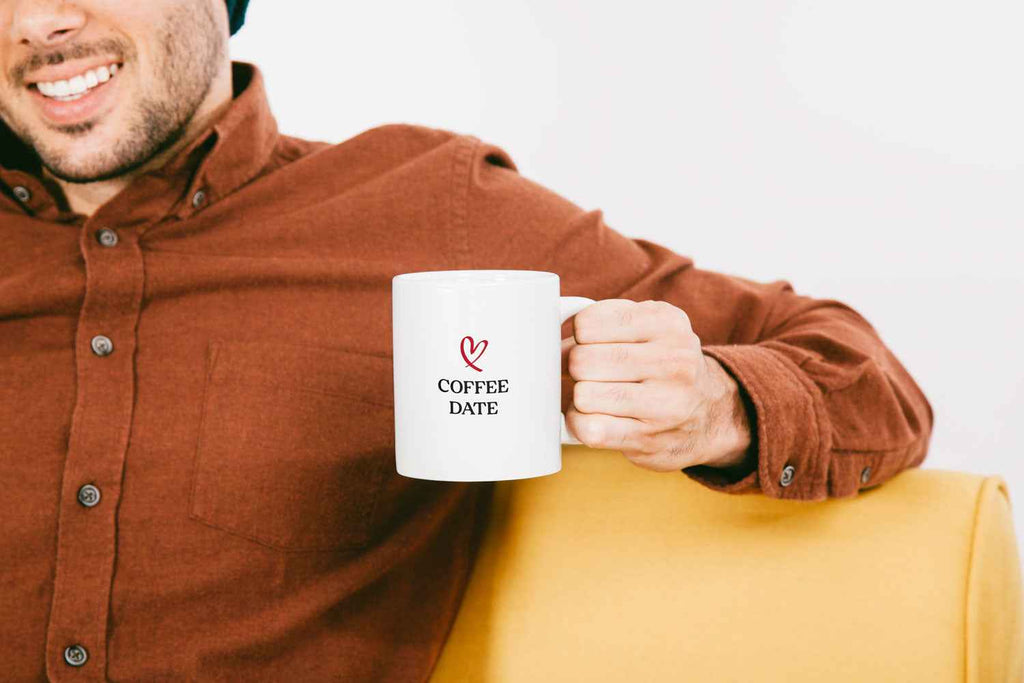 Romantischer Kaffeebecher 'Coffee Date' – Ideal für gemeinsame Morgenmomente