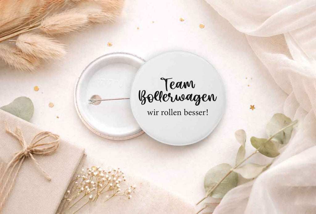 44 mm Button - „Team Bollerwagen – wir rollen besser!“ Ansteckbutton