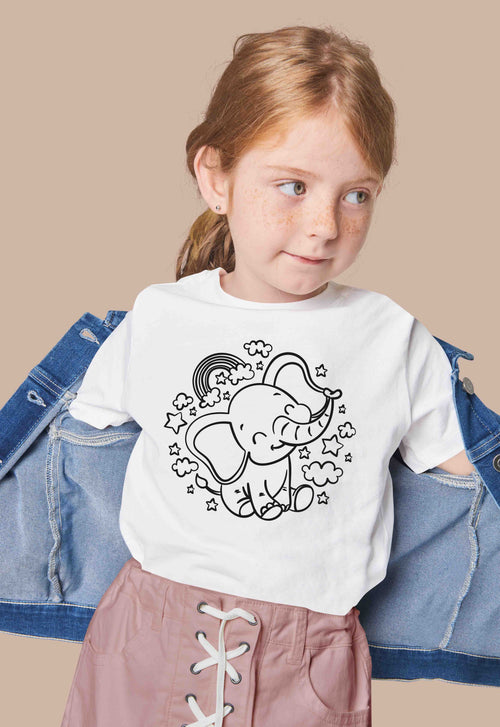 T-Shirt mit einem Elefanten und Regenbogen, perfekt für Ausmal-Bügelmotive und kreative Gestaltung.