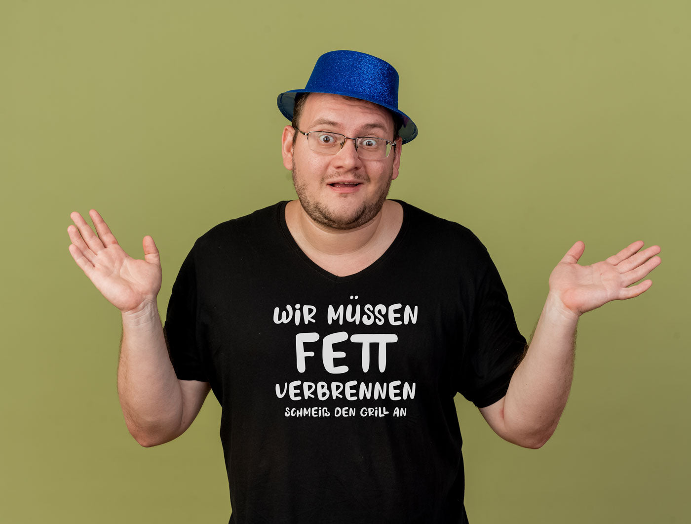 Lass uns Fett verbrennen – Schmeiß den Grill an!“ Bügelmotiv | Grillspruch für T-Shirt & Schürze (2 Größen, mehrfarbig) - AC Designs