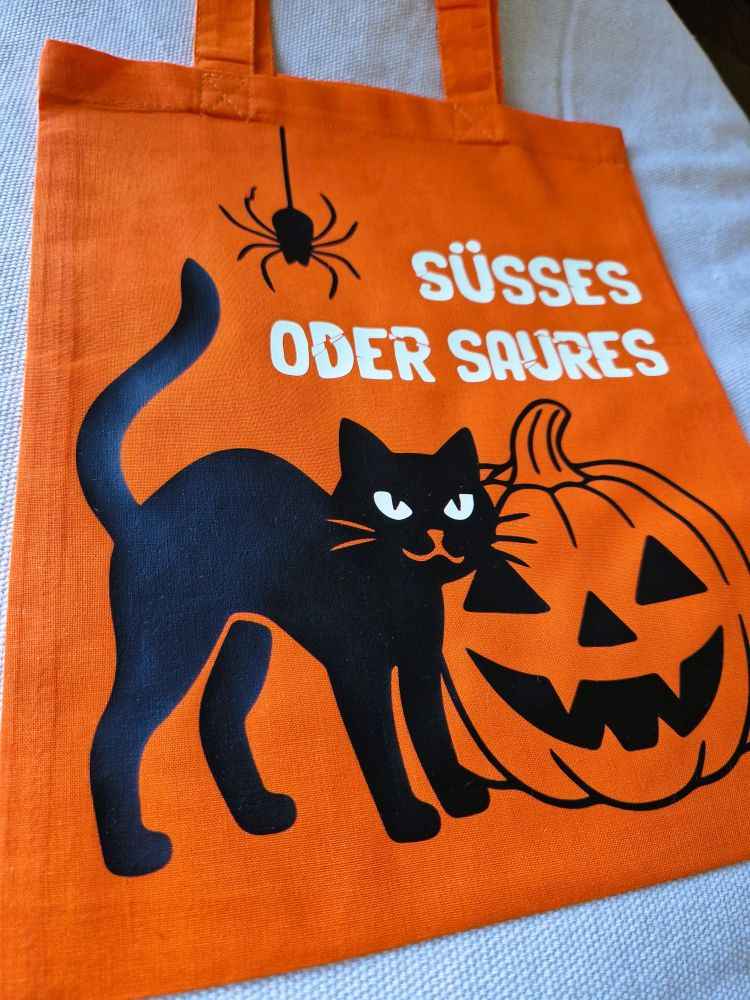 Halloween Mini Bag Orange – „Süßes oder Saures“ Baumwolltasche mit Leuchtfolie & schwarzem Druck – 100% Baumwolle, 140 g/m²