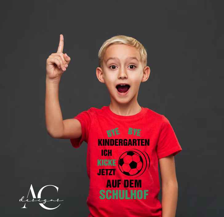 Bügelmotiv "Kicken auf dem Schulhof" – Der coole Schulstart für kleine Fußballfans!