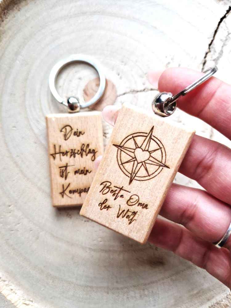 Holz Schlüsselanhänger mit Gravur – „Dein Herzschlag ist mein Kompass“ | Geschenkidee für Partner, Freunde & Familie