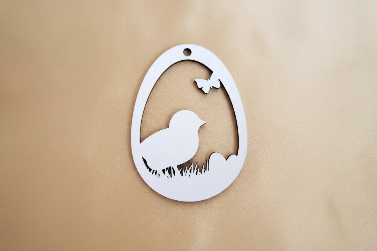 Holz Osterei Anhänger Küken mit Schmetterling - Bastelholz für Osterdeko & DIY