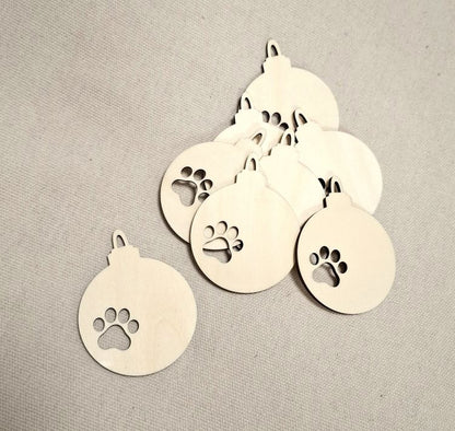 Weihnachtskugel aus Holz mit Katzenpfoten-Abdruck – Lasergeschnittenes Sperrholz-Ornament zum Bemalen (7,5 x 9,5 cm)