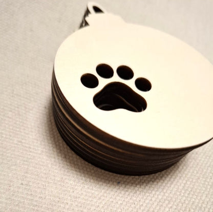 Weihnachtskugel aus Holz mit Katzenpfoten-Abdruck – Lasergeschnittenes Sperrholz-Ornament zum Bemalen (7,5 x 9,5 cm)