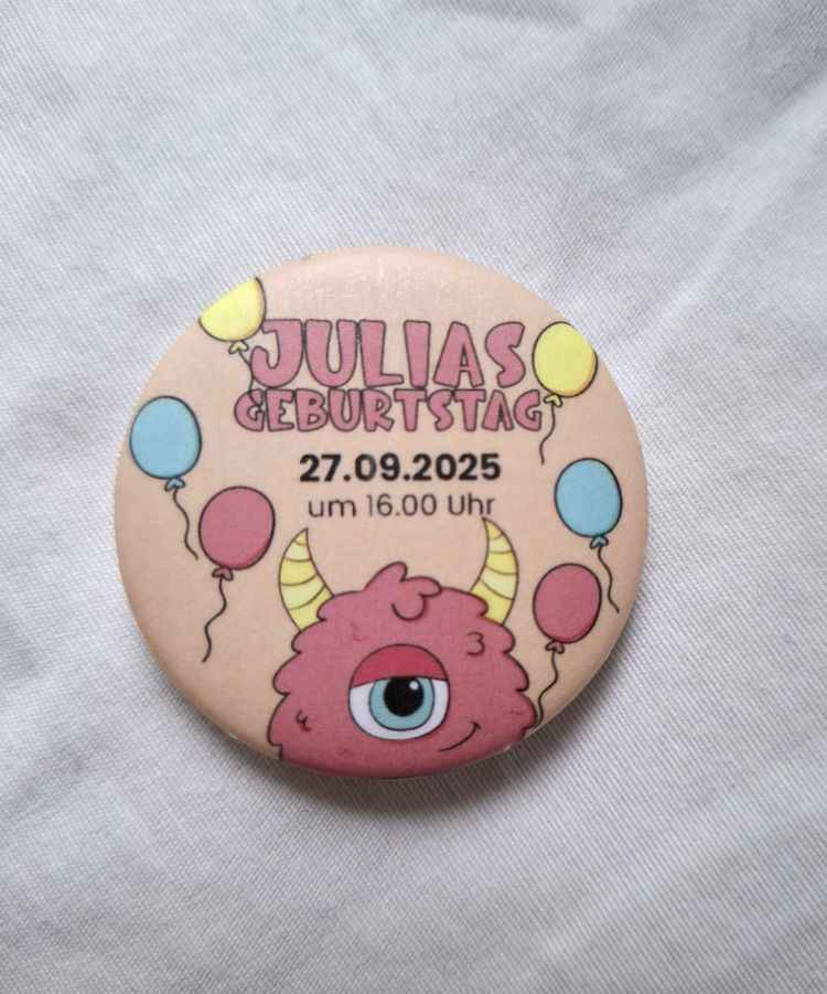 44mm Button "Monster Geburtstag" – Personalisierte Einladung zur Kinderparty