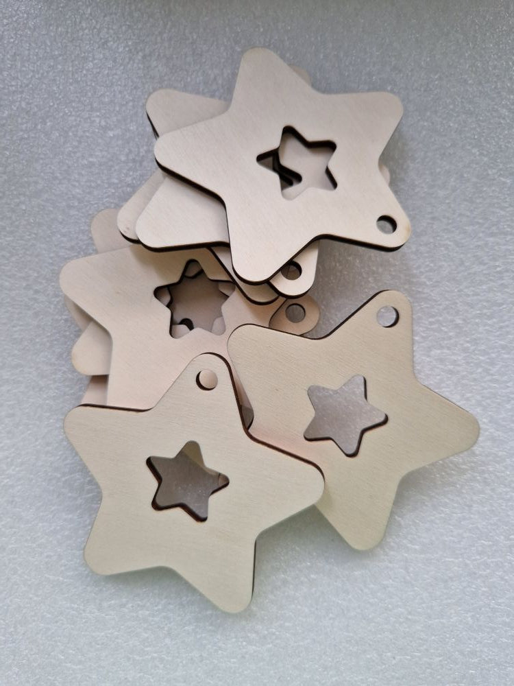 Holzanhänger „Stern“ – 8x8 cm, lasergeschnitten, Sperrholz