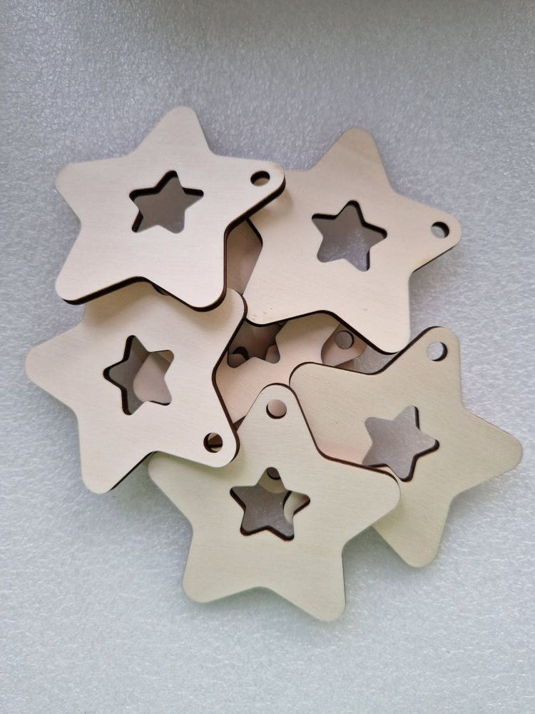 Holzanhänger „Stern“ – 8x8 cm, lasergeschnitten, Sperrholz