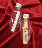 Set aus 2 befüllbaren Weihnachtsanhängern – personalisierbar, klar mit Schneeflocken, 8 cm, mit Drehverschluss – für Geldgeschenke, Botschaften & Süßes