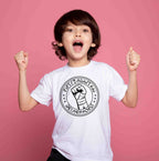 Kids´ T-Shirt mit Brustaufdruck "Faust" - AC Designs