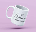 Kaffeebecher 'Mama Needs Coffee' – 330ml Motivbecher für Mamas | Lustiger Spruchbecher | Spülmaschinenfest & Mikrowellengeeignet | Geschenk für Mütter