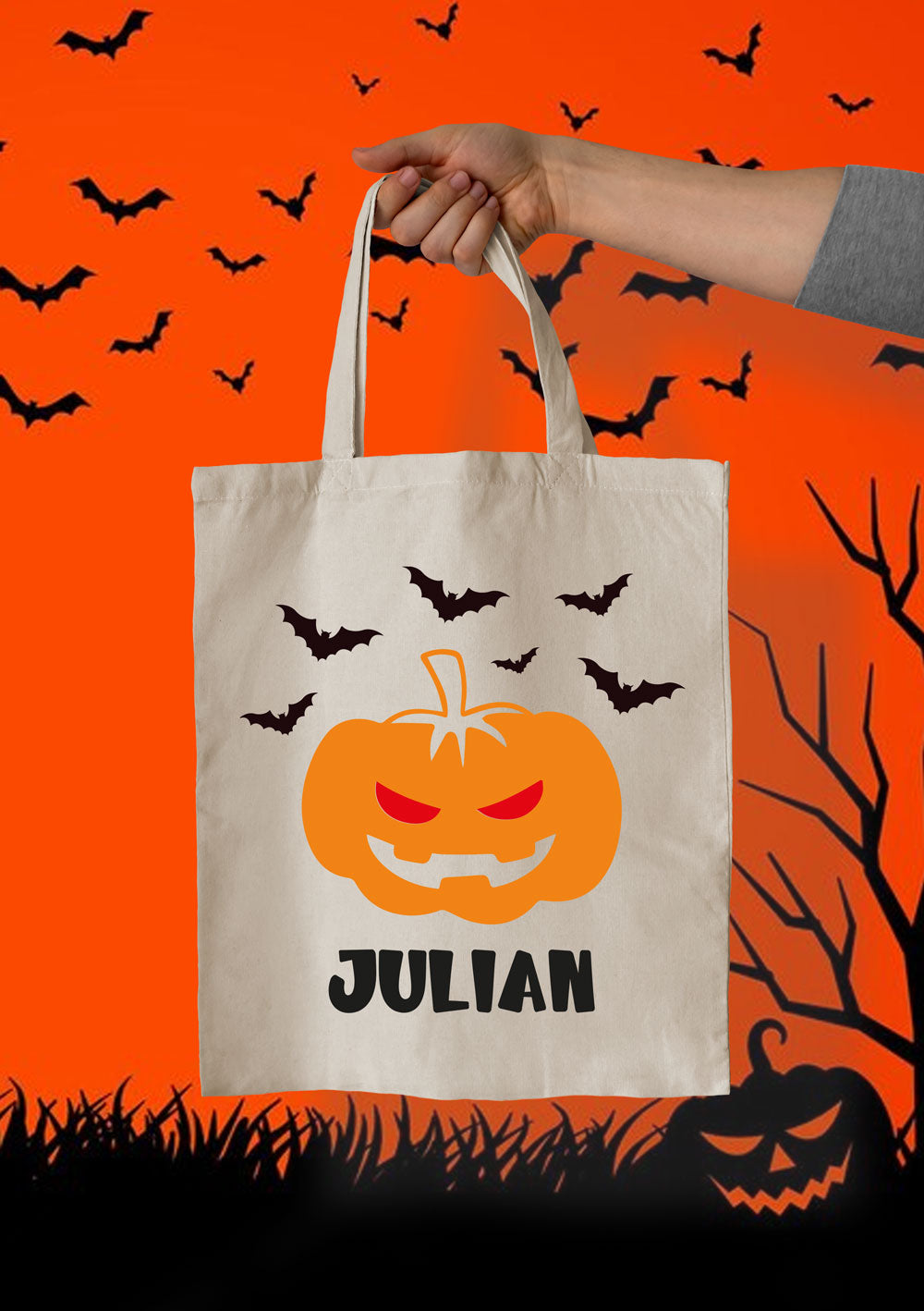 Bedruckte Baumwolltasche mit Halloween-Kürbis, Fledermäusen und dem Namen Julian – perfekt für Süßes oder Saures!