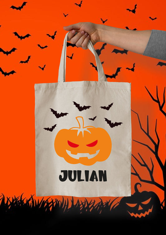 Bedruckte Baumwolltasche mit Halloween-Kürbis, Fledermäusen und dem Namen Julian – perfekt für Süßes oder Saures!