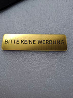 "Bitte keine Werbung" Briefkastenschild | Graviertes Kunststoffschild (75x19 mm) - 4 elegante Farben