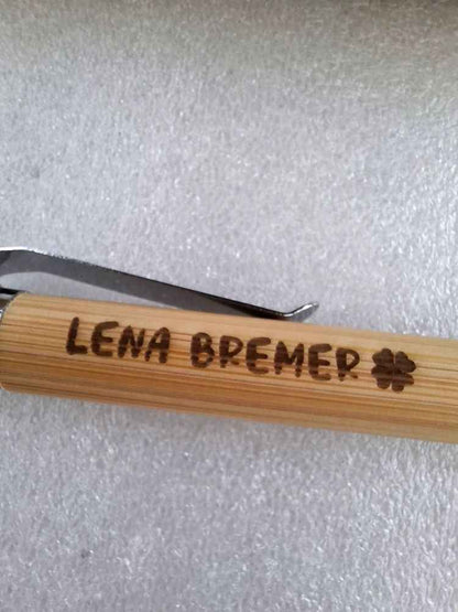 Personalisiert – Holzkugelschreiber mit Gravur | Individuelles Geschenk & Werbeartikel