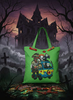 Baumwolltasche in Grün, verziert mit Halloween-Monstern, perfekt für das Sammeln von Süßigkeiten an Halloween.