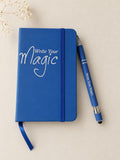 A6 Notizbuch mit Kugelschreiber - Write Your Magic | Personalisiertes Premium Journal Set Blau - AC Designs