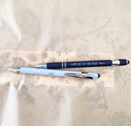 Eleganter Metall-Kugelschreiber mit Lasergravur in Morandi-Blau – Perfektes Geschenk für Büro, Schule & Feiertage