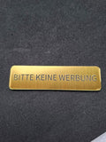 "Bitte keine Werbung" Briefkastenschild | Graviertes Kunststoffschild (75x19 mm) - 4 elegante Farben - AC Designs