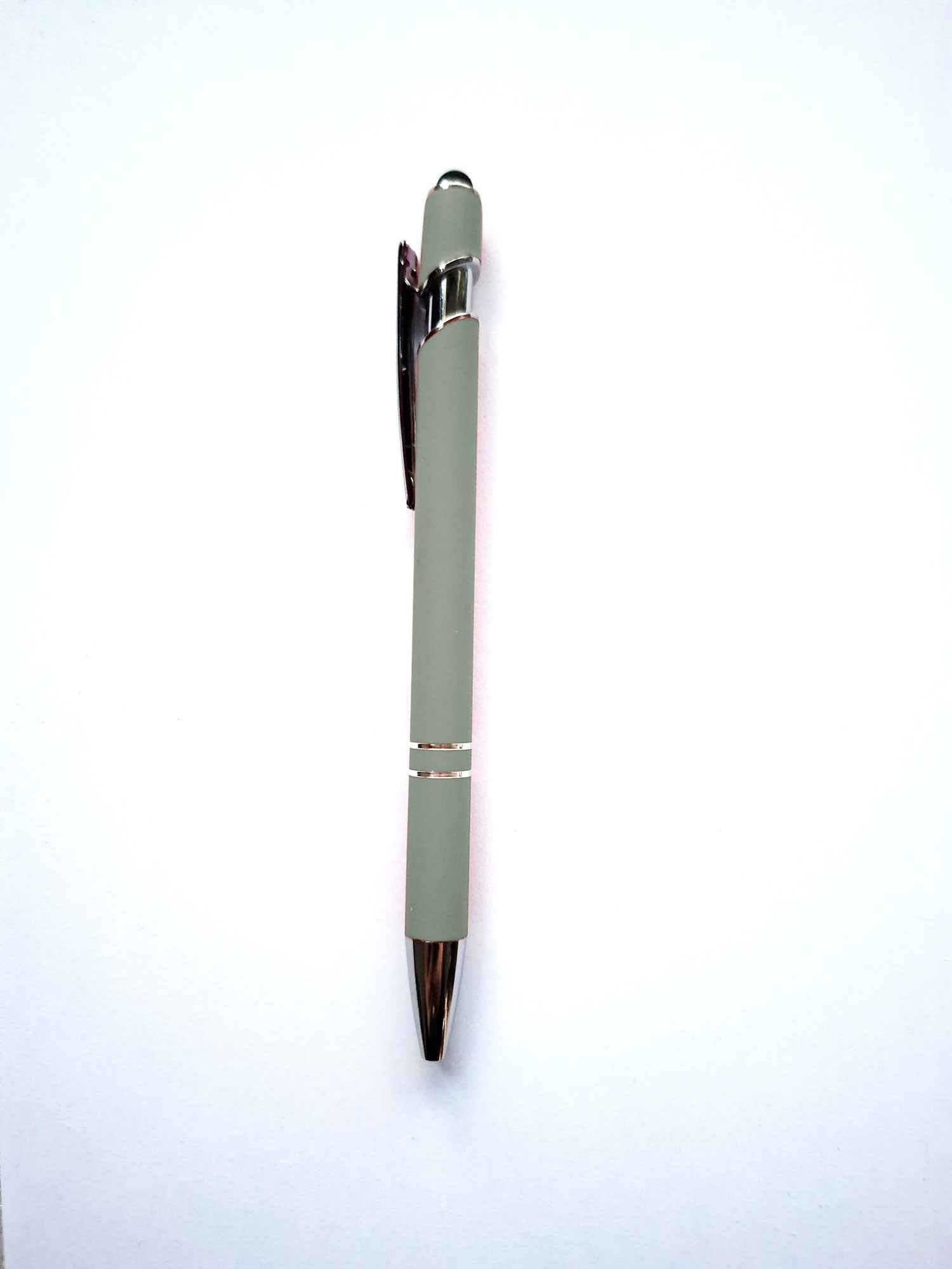 Eleganter Metall-Kugelschreiber in Olive mit personalisierter Lasergravur - AC Designs
