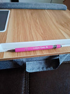 Eleganter Metall-Kugelschreiber in Pink mit personalisierter Lasergravur - AC Designs