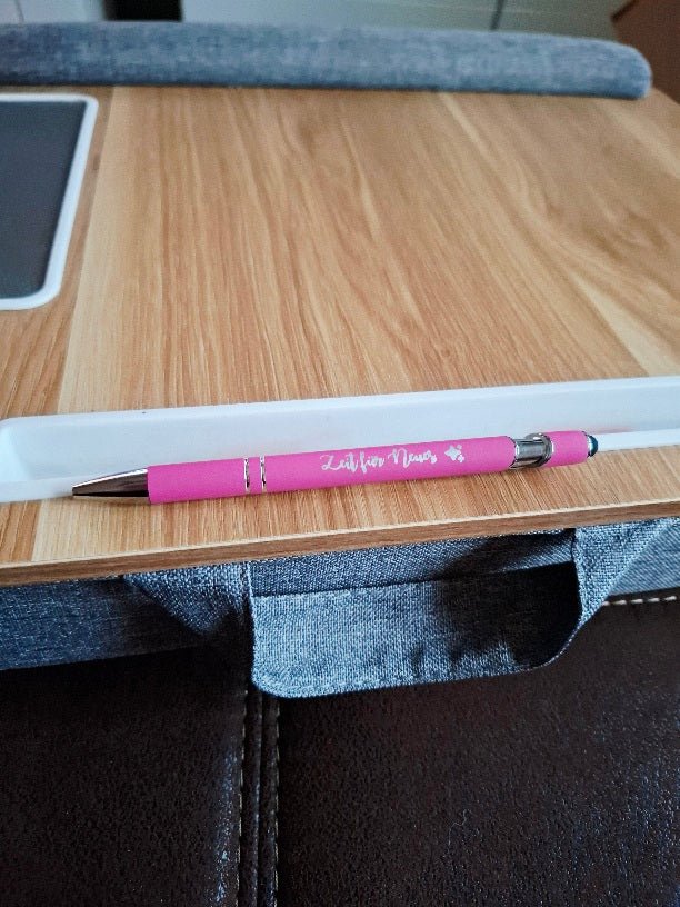 Eleganter Metall-Kugelschreiber in Pink mit personalisierter Lasergravur - AC Designs