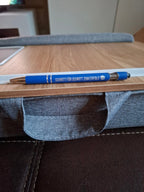 Eleganter Metall - Kugelschreiber in Royal Blau mit personalisierter Lasergravur - AC Designs
