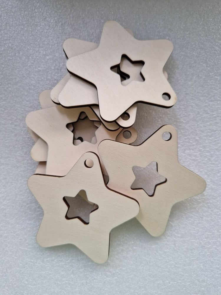 Holzanhänger „Stern“ – 8x8 cm, lasergeschnitten, Sperrholz - AC Designs