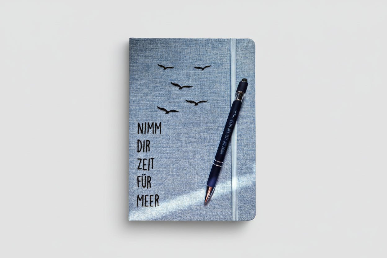 Notizbuch mit Gravur "Zeit für Meer" – A5 Set mit Kugelschreiber | Personalisierbar mit Namen - AC Designs