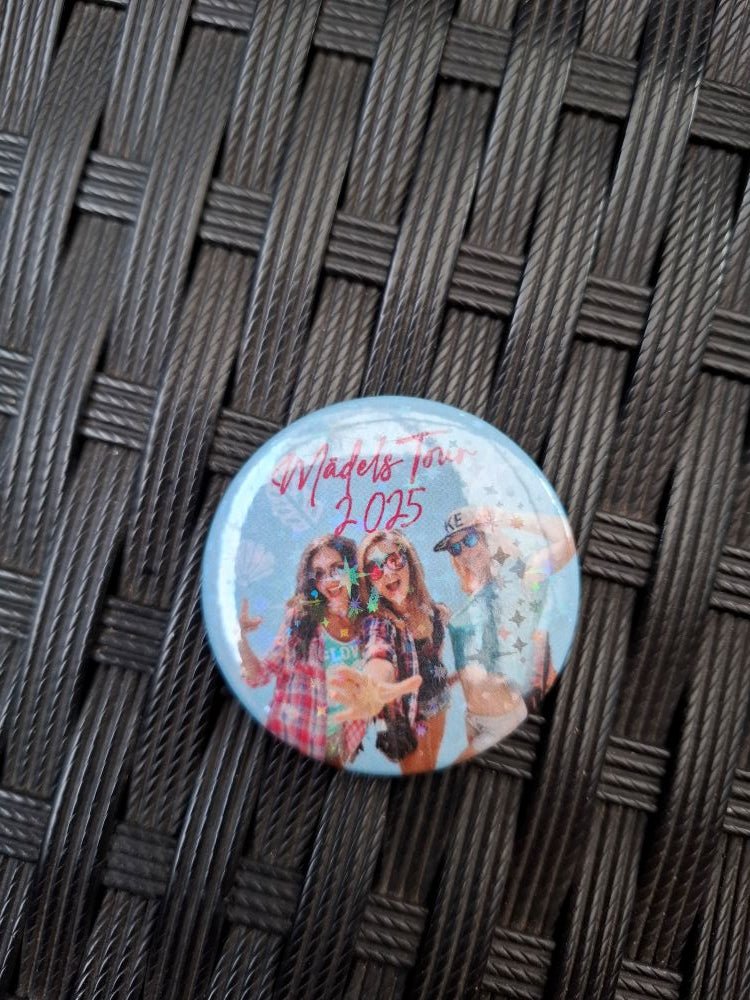 Personalisierter Urlaubsbutton 2025 – mit Wunschtext & Foto - AC Designs