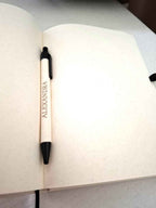 Personalisiertes A5-Notizbuch mit Wunschname & graviertem Buchstaben - AC Designs