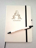 Personalisiertes A5-Notizbuch mit Wunschname & graviertem Buchstaben - AC Designs