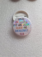 Personalisiertes Einschulungs-Button mit Namen – Lustiger Spruch & Glitzer-Effekt - AC Designs