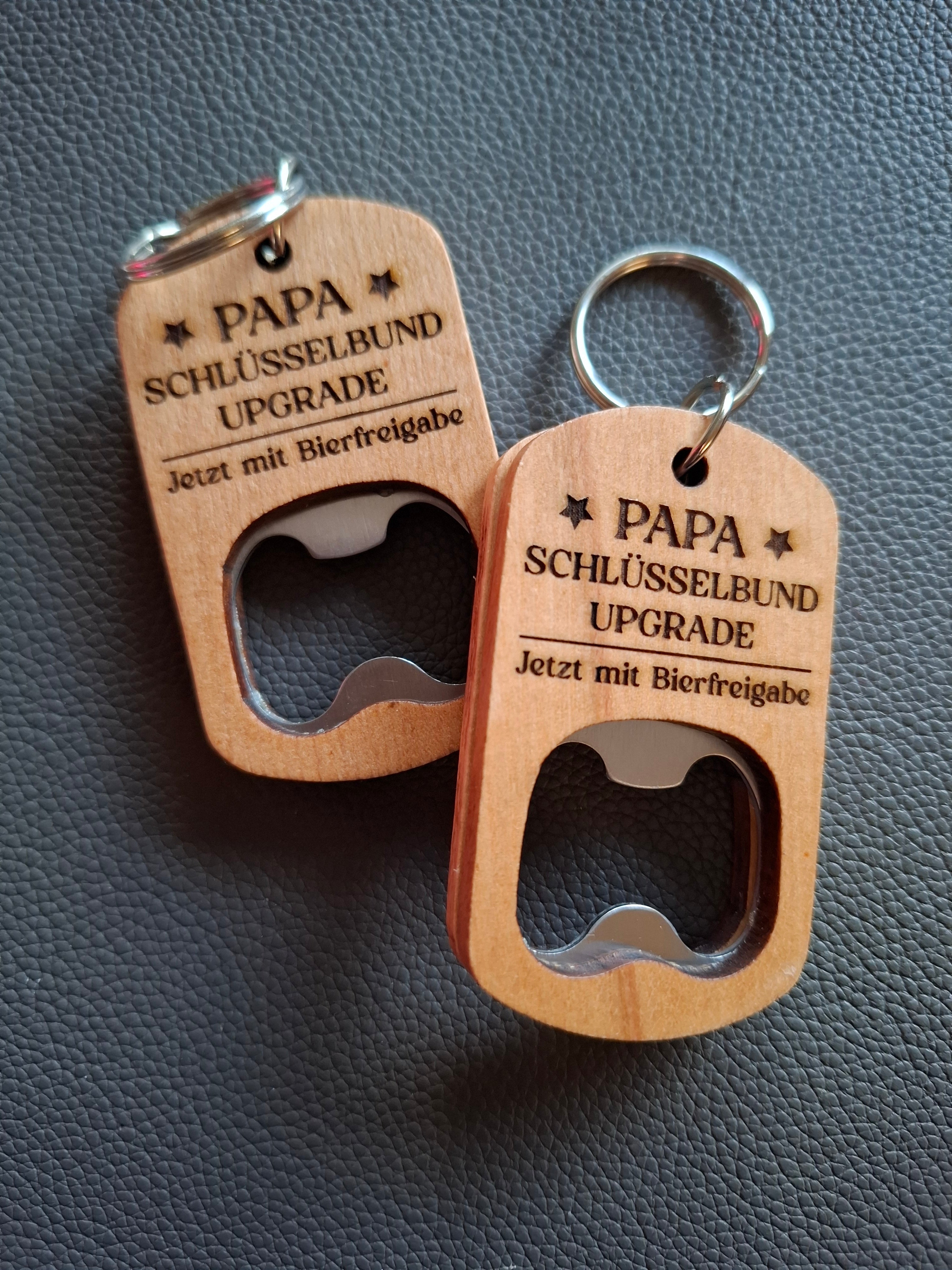 Personalisiertes Holz Schlüsselanhänger mit Flaschenöffner & Lasergravur – „Für den besten Papa"