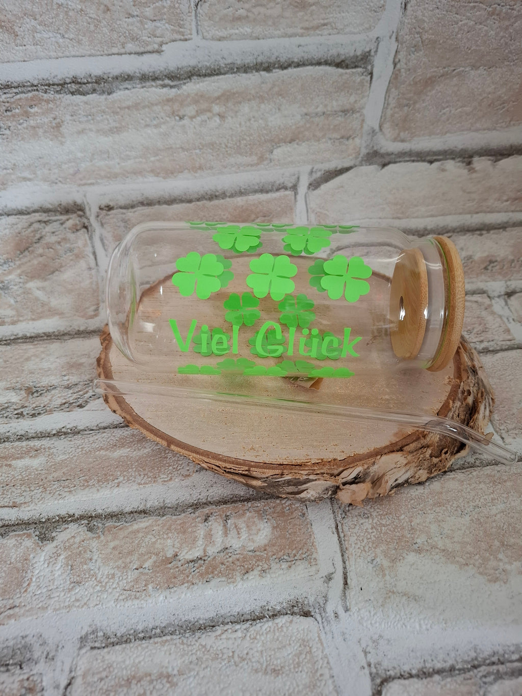 Handgefertigter Glasbecher mit Holzdeckel und Glasstrohhalm – VIEL GLÜCK - AC Designs