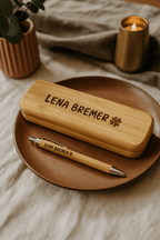 Schreibset mit Gravur – personalisiertes Geschenk mit Kleeblatt | Kugelschreiber in Holzbox - AC Designs